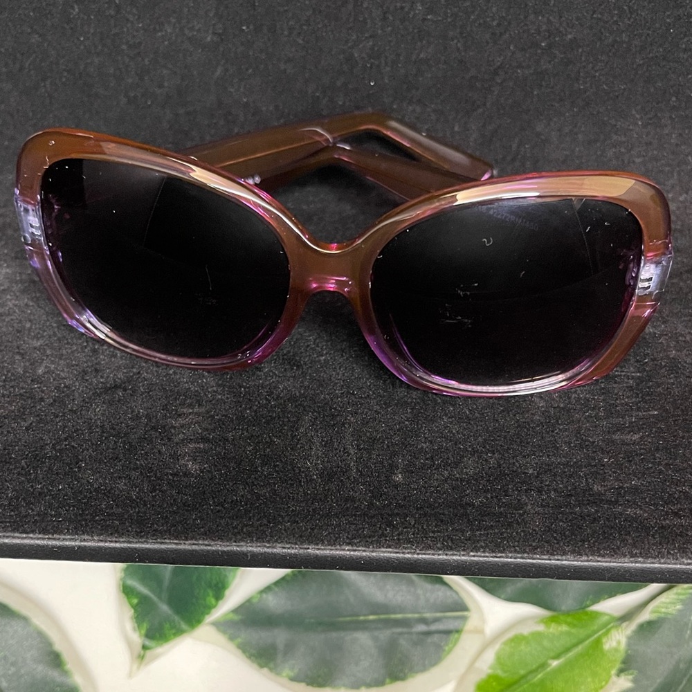 FGX International Women’s Oversized Sunglasses